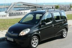 YARIS VERSO 2000