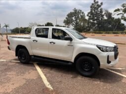 TOYOTA HILUX DOUBLE CABIN